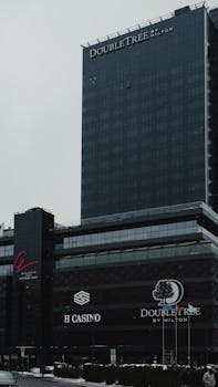 Aloittavan Yrityksen Rahoitusvaihtoehdot: Tilin Avaamisesta Lainoihin Ja Tukiaisii