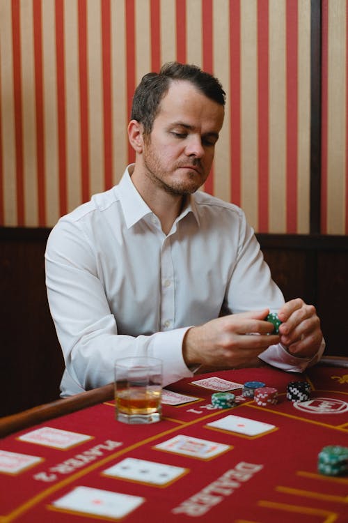 Evolution Gaming Casinot: Parhaat Live-kasinon Ja Pelit Suomessa