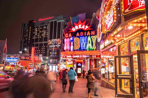 Leijonakasino Mobiili: Täysi Opas Kasinopelaamiseen Mobiililaitteella