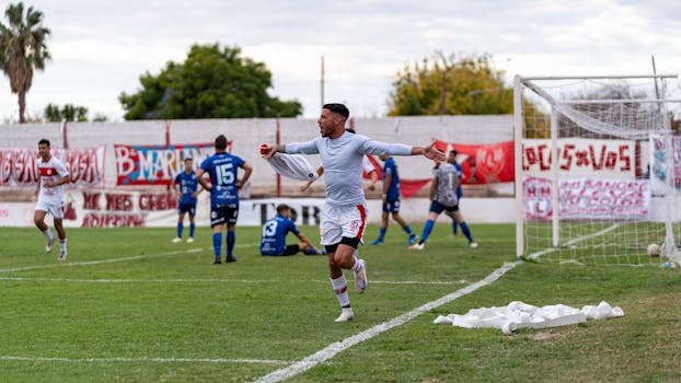 Lainaa 100 €: Tietoa Pikavipeistä Ja Laina-mahdollisuuksista Rahantarpeeseen